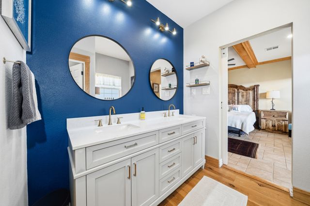 10081 Crestridge Drive, Whitney, TX 76692