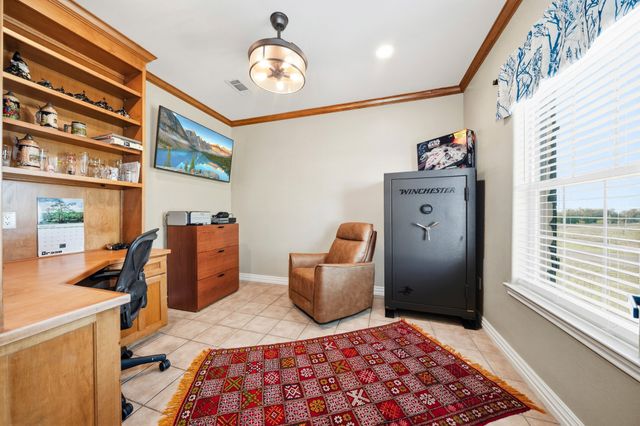 10081 Crestridge Drive, Whitney, TX 76692