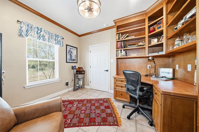 10081 Crestridge Drive, Whitney, TX 76692