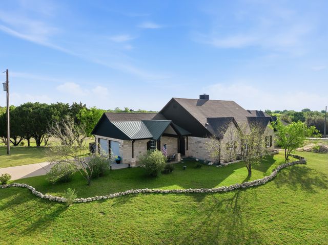 10081 Crestridge Drive, Whitney, TX 76692