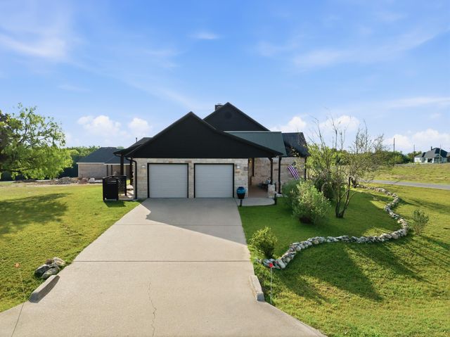 10081 Crestridge Drive, Whitney, TX 76692