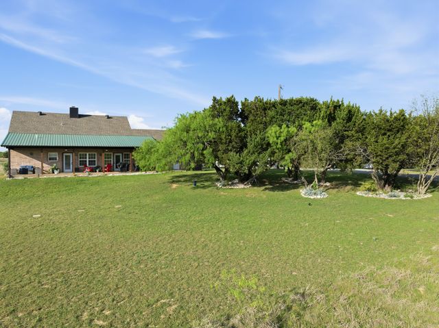 10081 Crestridge Drive, Whitney, TX 76692