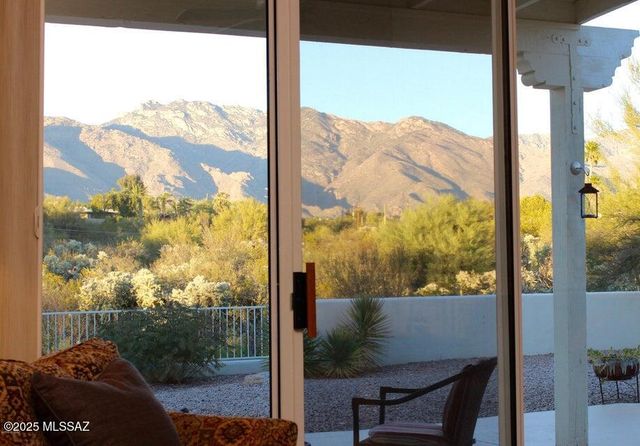 4165 N Avenida Del Cazador, Tucson, AZ 85718