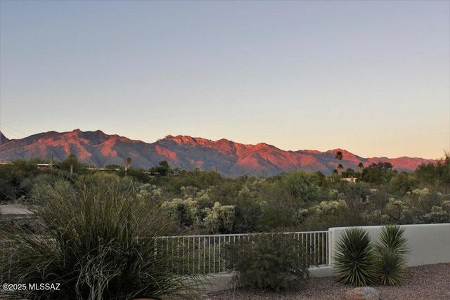 4165 N Avenida Del Cazador, Tucson, AZ 85718