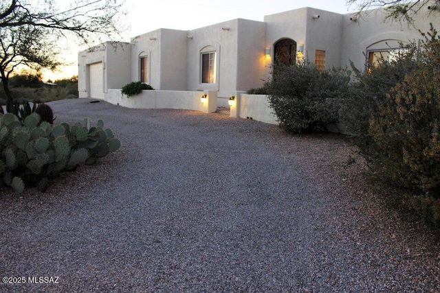 4165 N Avenida Del Cazador, Tucson, AZ 85718