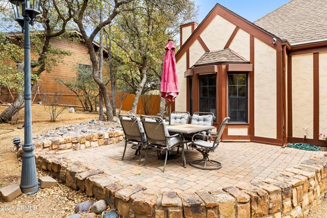 2 WOODSIDE Drive, Prescott, AZ 86305