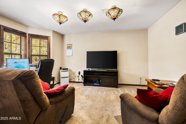 2 WOODSIDE Drive, Prescott, AZ 86305