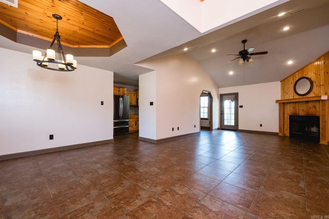 4951 Dixie Lane, Benton, AR 72019