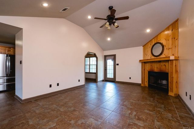 4951 Dixie Lane, Benton, AR 72019