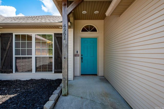 4951 Dixie Lane, Benton, AR 72019