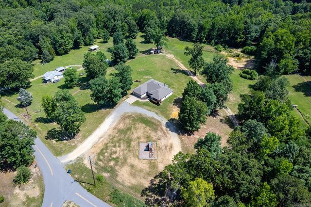 4951 Dixie Lane, Benton, AR 72019