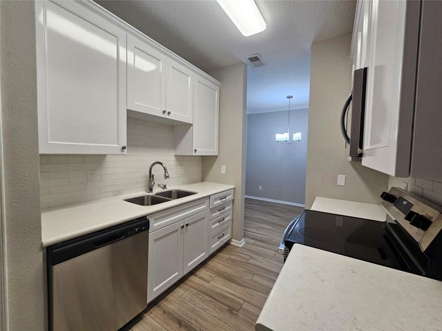 9800 Pagewood Lane 3006, Houston, TX 77042