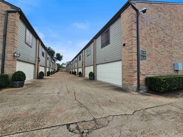 9800 Pagewood Lane 3006, Houston, TX 77042