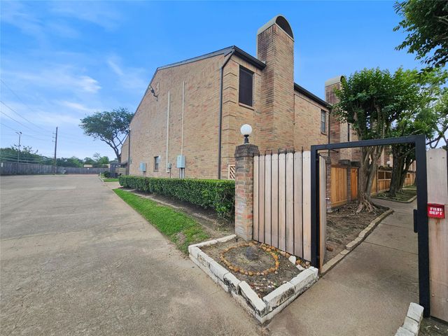 9800 Pagewood Lane 3006, Houston, TX 77042