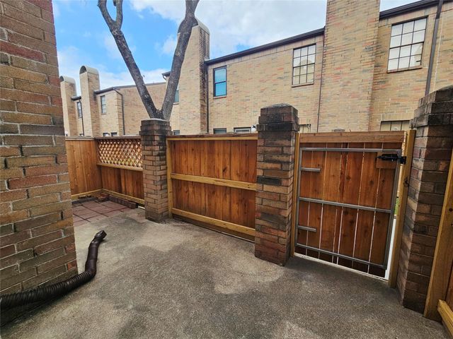9800 Pagewood Lane 3006, Houston, TX 77042