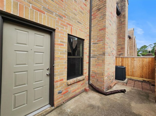 9800 Pagewood Lane 3006, Houston, TX 77042