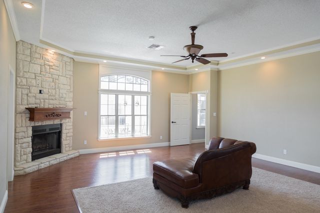 1308 W 24th Street, Plainview, TX 79072