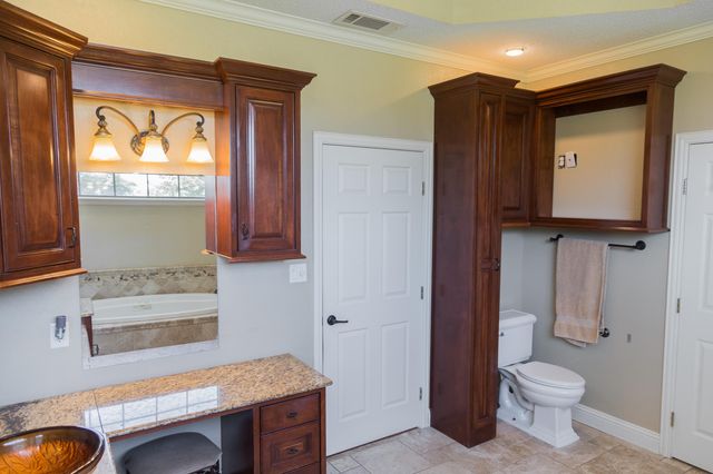 1308 W 24th Street, Plainview, TX 79072