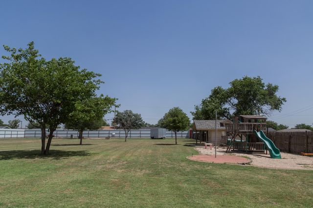 1308 W 24th Street, Plainview, TX 79072