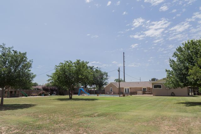 1308 W 24th Street, Plainview, TX 79072