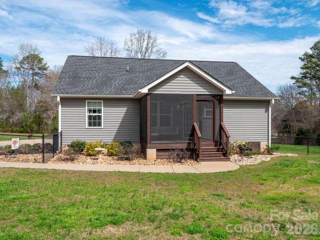 2979 Greenleaf Road, Clover, SC 29710