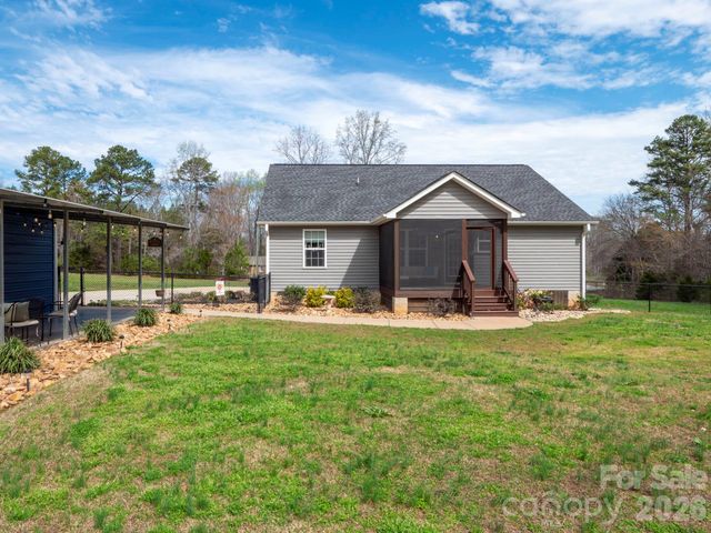 2979 Greenleaf Road, Clover, SC 29710