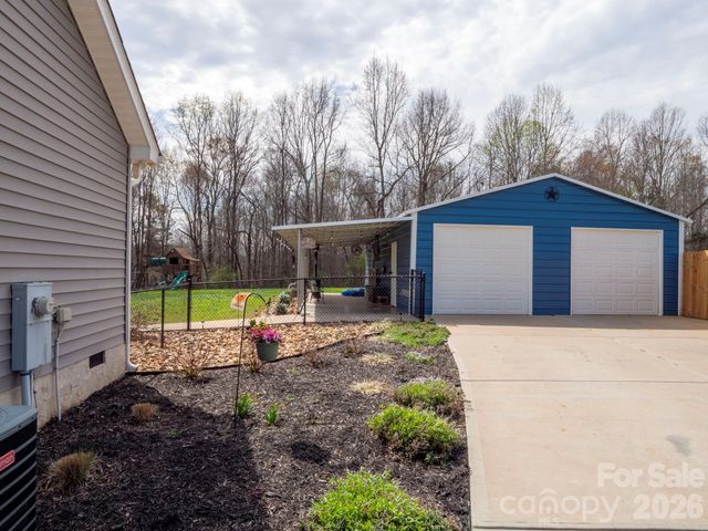 2979 Greenleaf Road, Clover, SC 29710