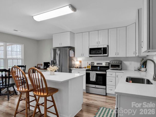 2979 Greenleaf Road, Clover, SC 29710