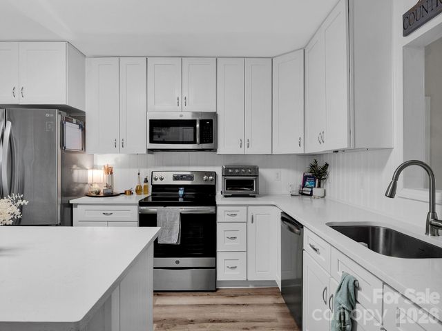 2979 Greenleaf Road, Clover, SC 29710