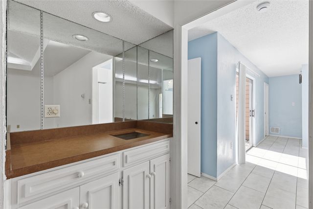 1814 Briarcrest Lane, Arlington, TX 76012