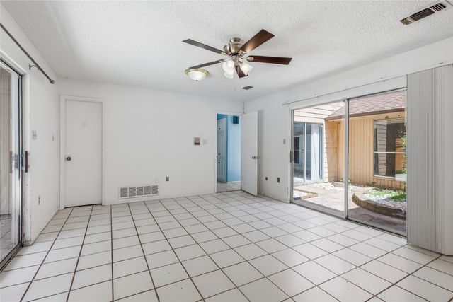 1814 Briarcrest Lane, Arlington, TX 76012