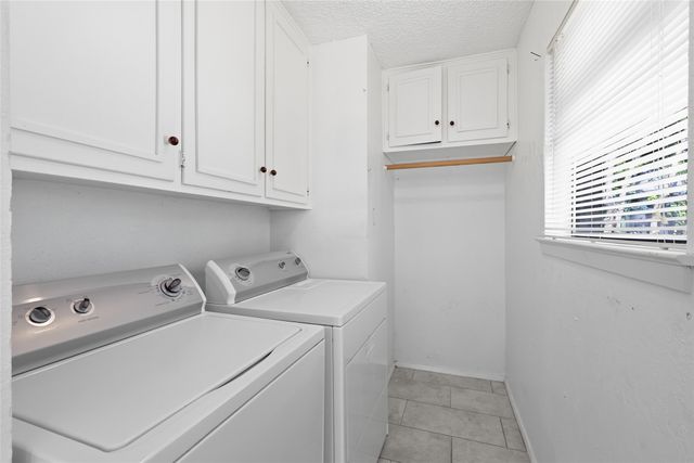 1814 Briarcrest Lane, Arlington, TX 76012