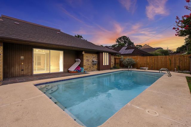 1814 Briarcrest Lane, Arlington, TX 76012