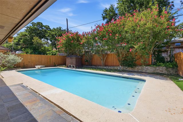 1814 Briarcrest Lane, Arlington, TX 76012