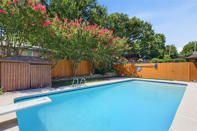 1814 Briarcrest Lane, Arlington, TX 76012