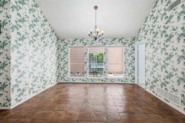 1814 Briarcrest Lane, Arlington, TX 76012