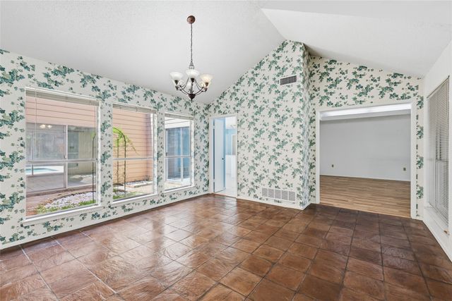 1814 Briarcrest Lane, Arlington, TX 76012
