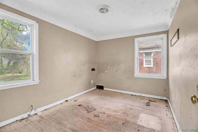 18505 Ashton Avenue, Detroit, MI 48219