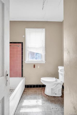 18505 Ashton Avenue, Detroit, MI 48219