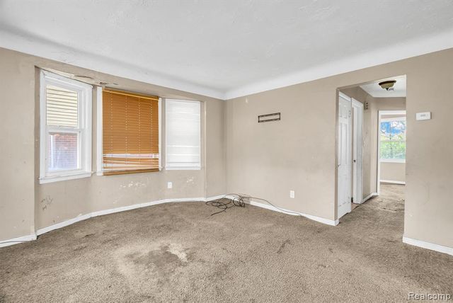 18505 Ashton Avenue, Detroit, MI 48219