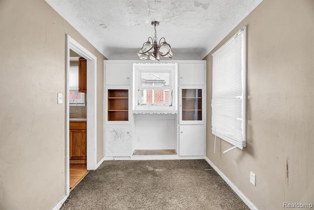 18505 Ashton Avenue, Detroit, MI 48219