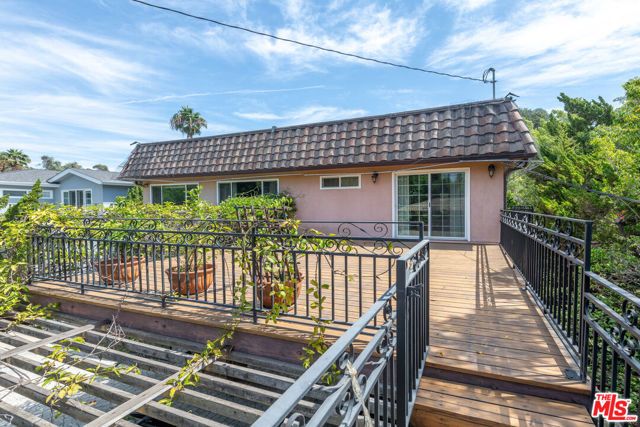 503 N Greencraig Road, Los Angeles, CA 90049