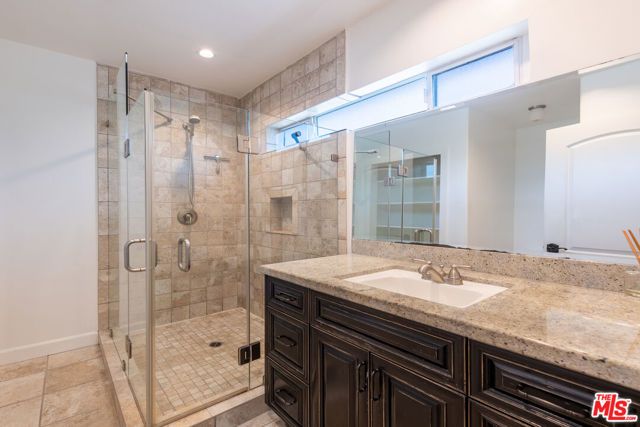 503 N Greencraig Road, Los Angeles, CA 90049