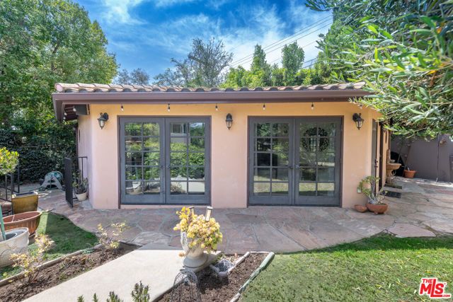 503 N Greencraig Road, Los Angeles, CA 90049