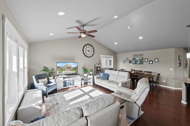2027 W CENTENNIAL Way, Spokane, WA 99201