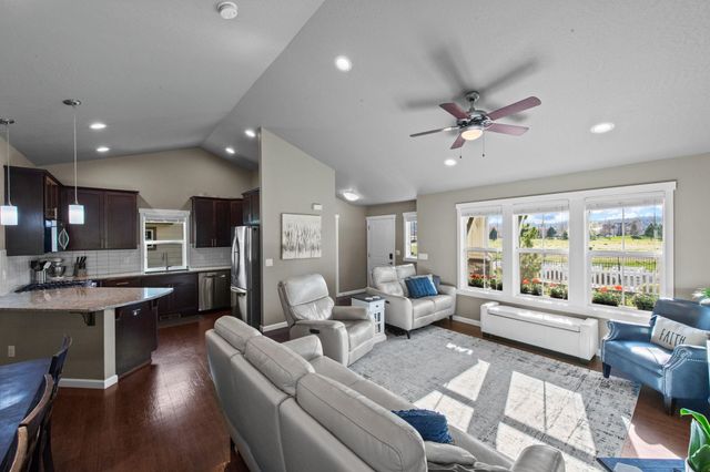 2027 W CENTENNIAL Way, Spokane, WA 99201