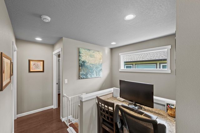2027 W CENTENNIAL Way, Spokane, WA 99201
