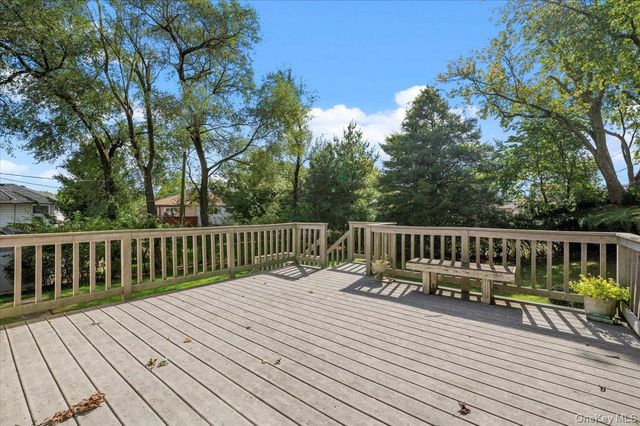 330 Key Place, Jericho, NY 11753