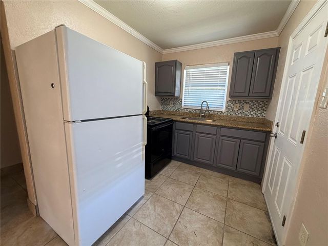 1015 VINE AVENUE, Clearwater, FL 33755