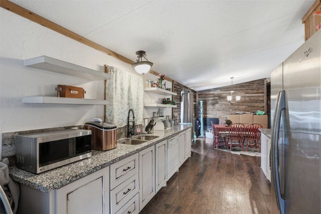 9132 Windmill Court W, Cleburne, TX 76033